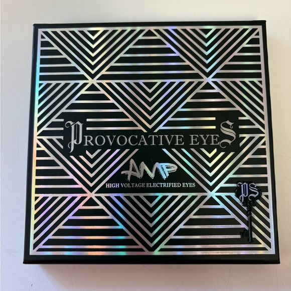 Private Society AMP High Voltage Electrified Eyes Palette - Picture 2 of 3